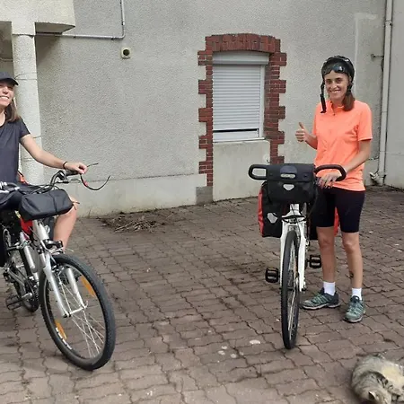 Δωμάτια σε οικογενειακή κατοικία Zola