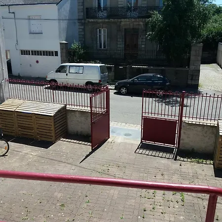 Δωμάτια σε οικογενειακή κατοικία Zola *