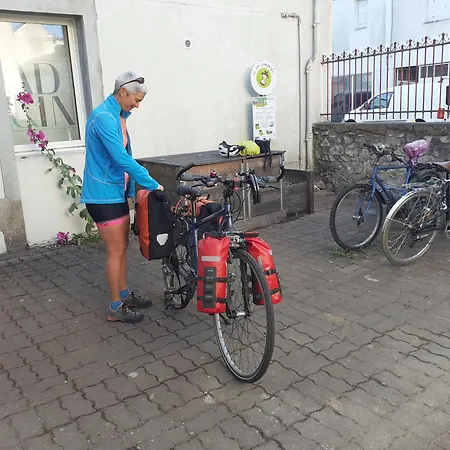 Zola Δωμάτια σε οικογενειακή κατοικία *